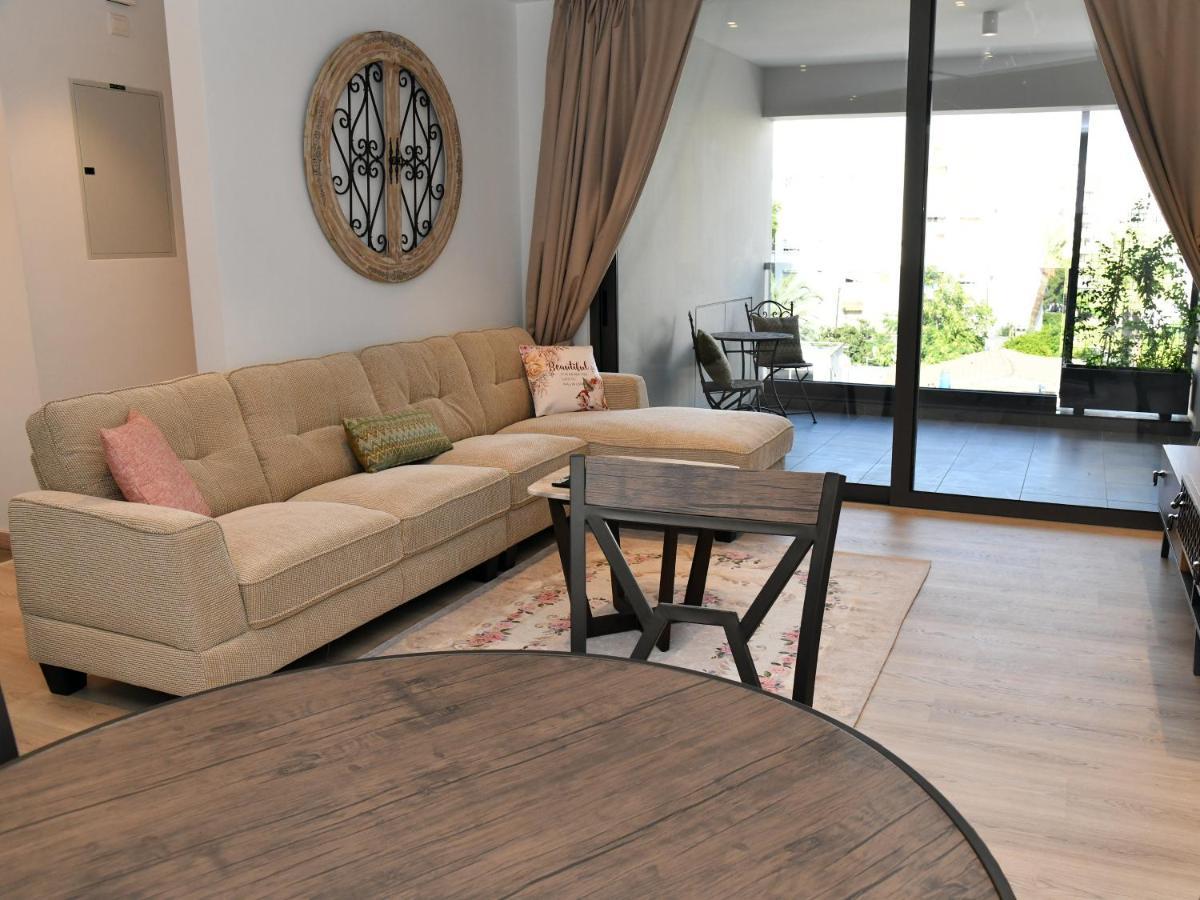 Baz Tower Aparthotel นิโคเซีย ภายนอก รูปภาพ